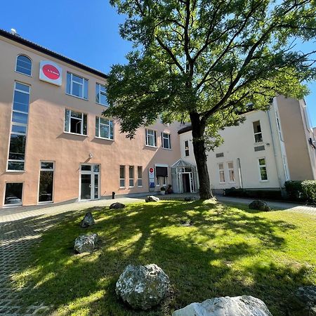 1, 2, Sleep Boardinghouse Unterschleissheim Zentrum Extérieur photo