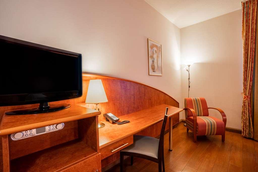 1, 2, Sleep Boardinghouse Unterschleissheim Zentrum Chambre photo