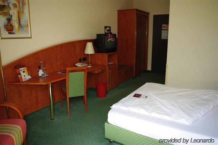 1, 2, Sleep Boardinghouse Unterschleissheim Zentrum Extérieur photo