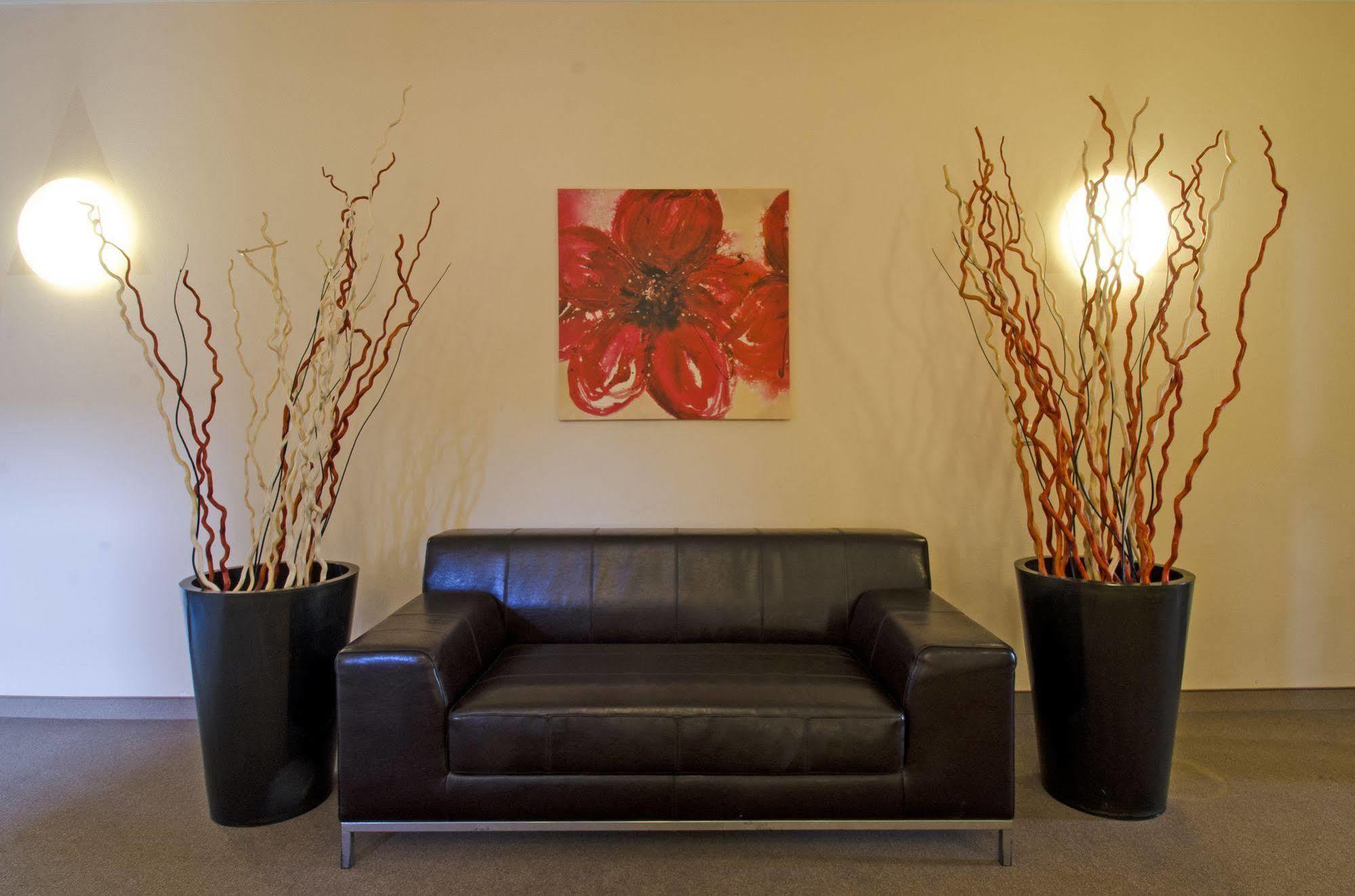 1, 2, Sleep Boardinghouse Unterschleissheim Zentrum Extérieur photo