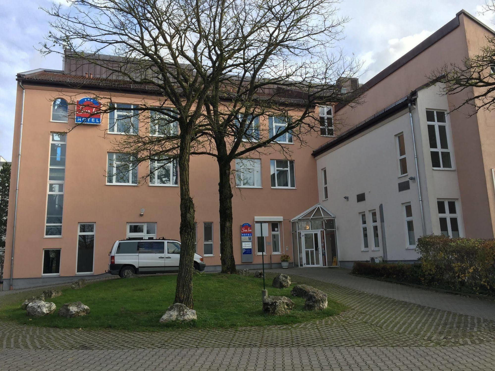 1, 2, Sleep Boardinghouse Unterschleissheim Zentrum Extérieur photo