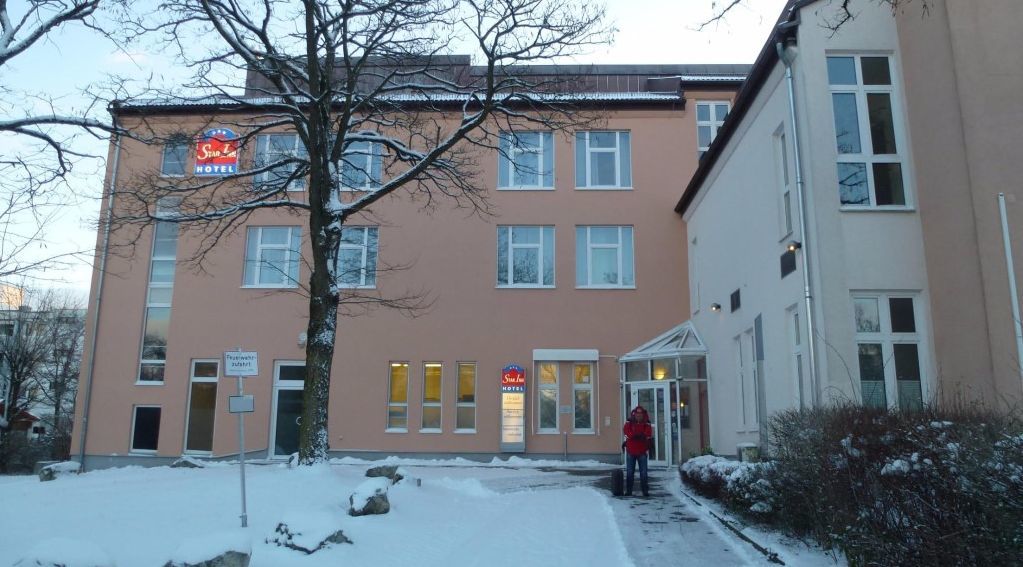1, 2, Sleep Boardinghouse Unterschleissheim Zentrum Extérieur photo